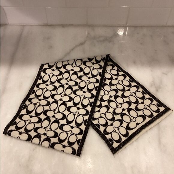 Coach Signature Lurex Merino Wool Scarf Muffler (COACH F82844) - Picture 5 of 6